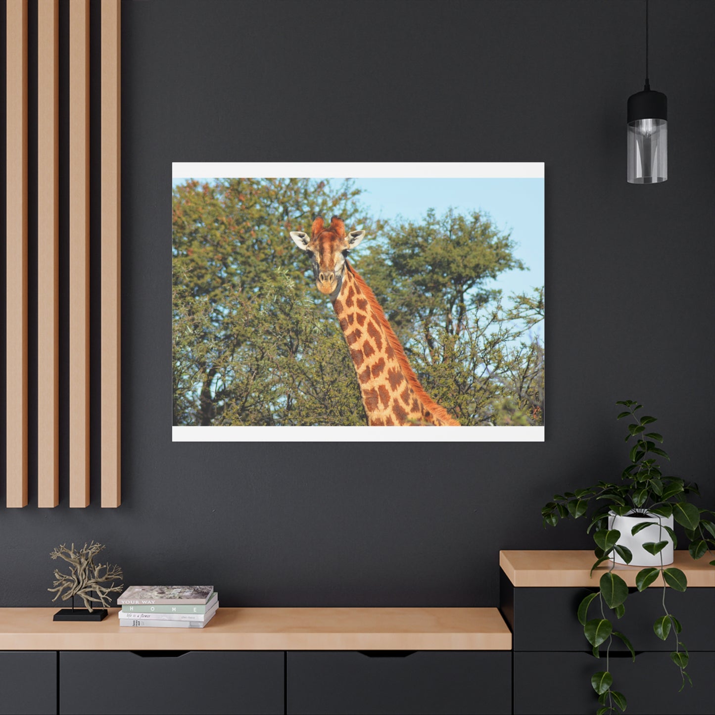 Elegant Giraffe Canvas