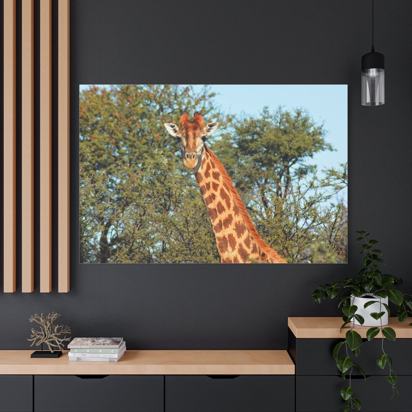 Elegant Giraffe Canvas