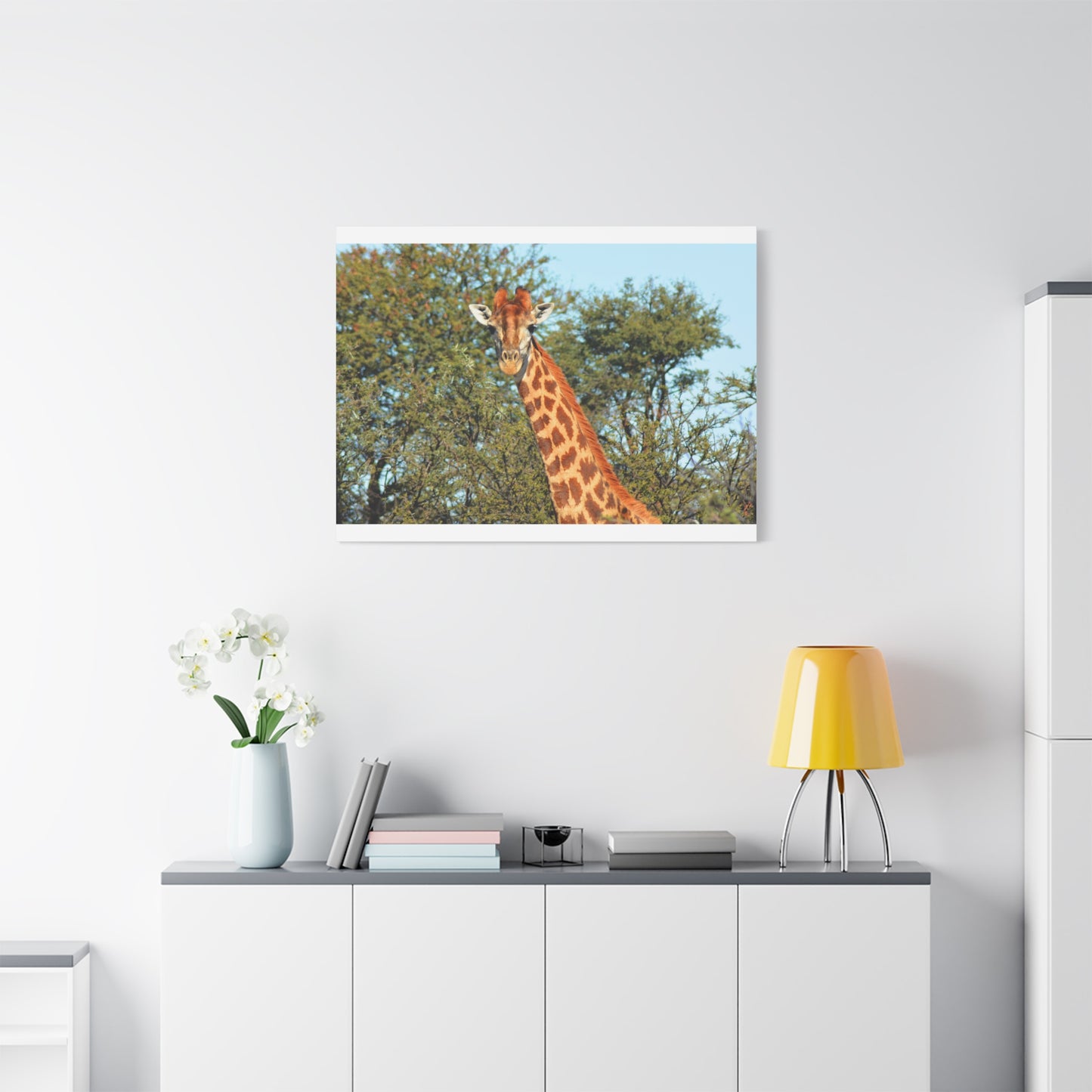 Elegant Giraffe Canvas