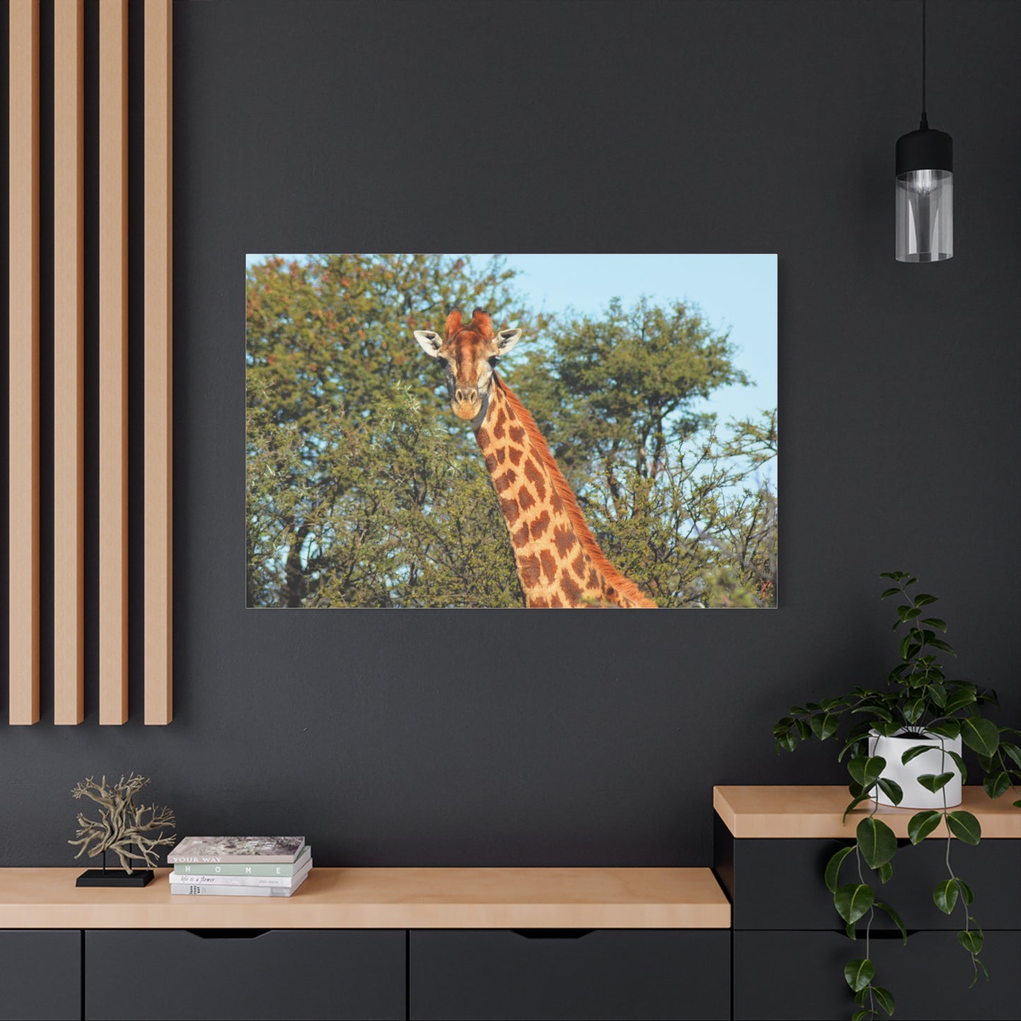 Elegant Giraffe Canvas