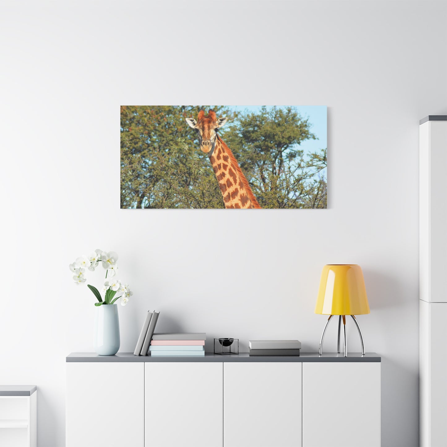 Elegant Giraffe Canvas