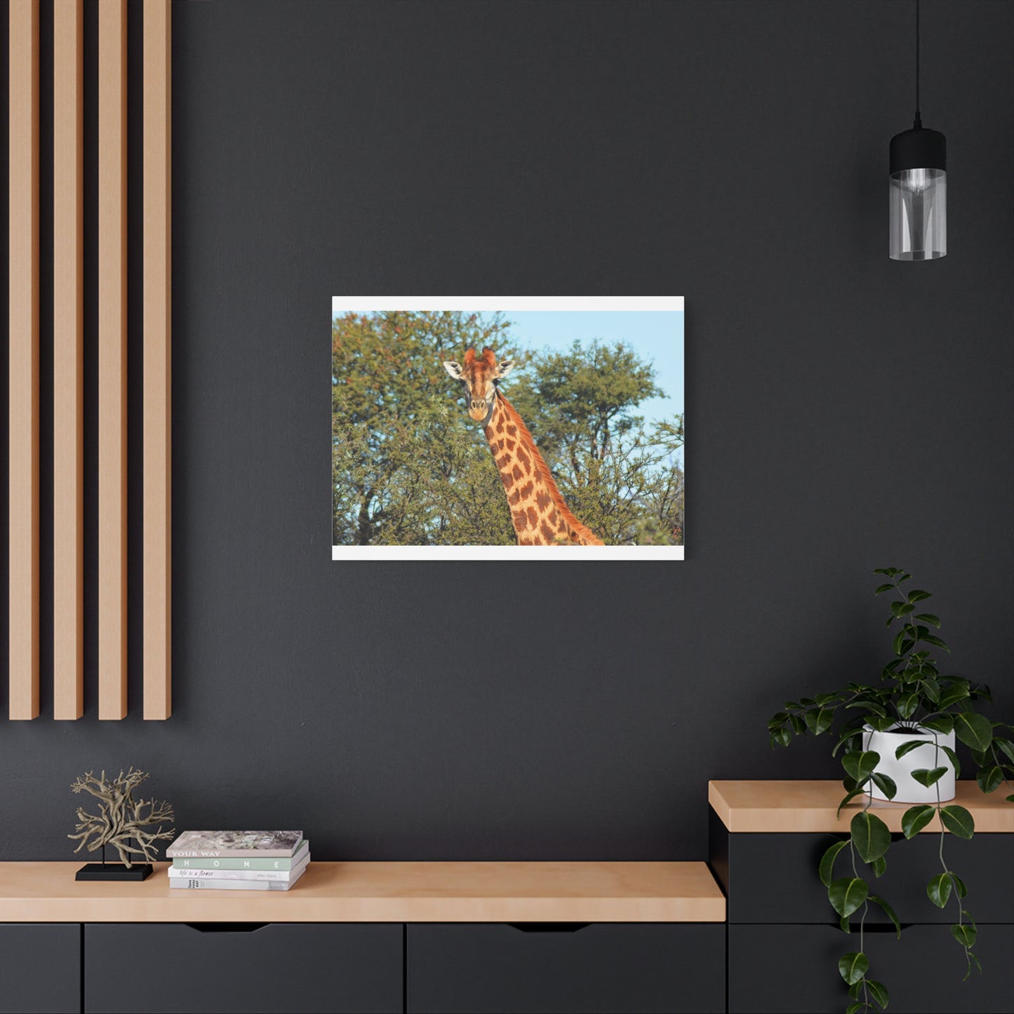 Elegant Giraffe Canvas
