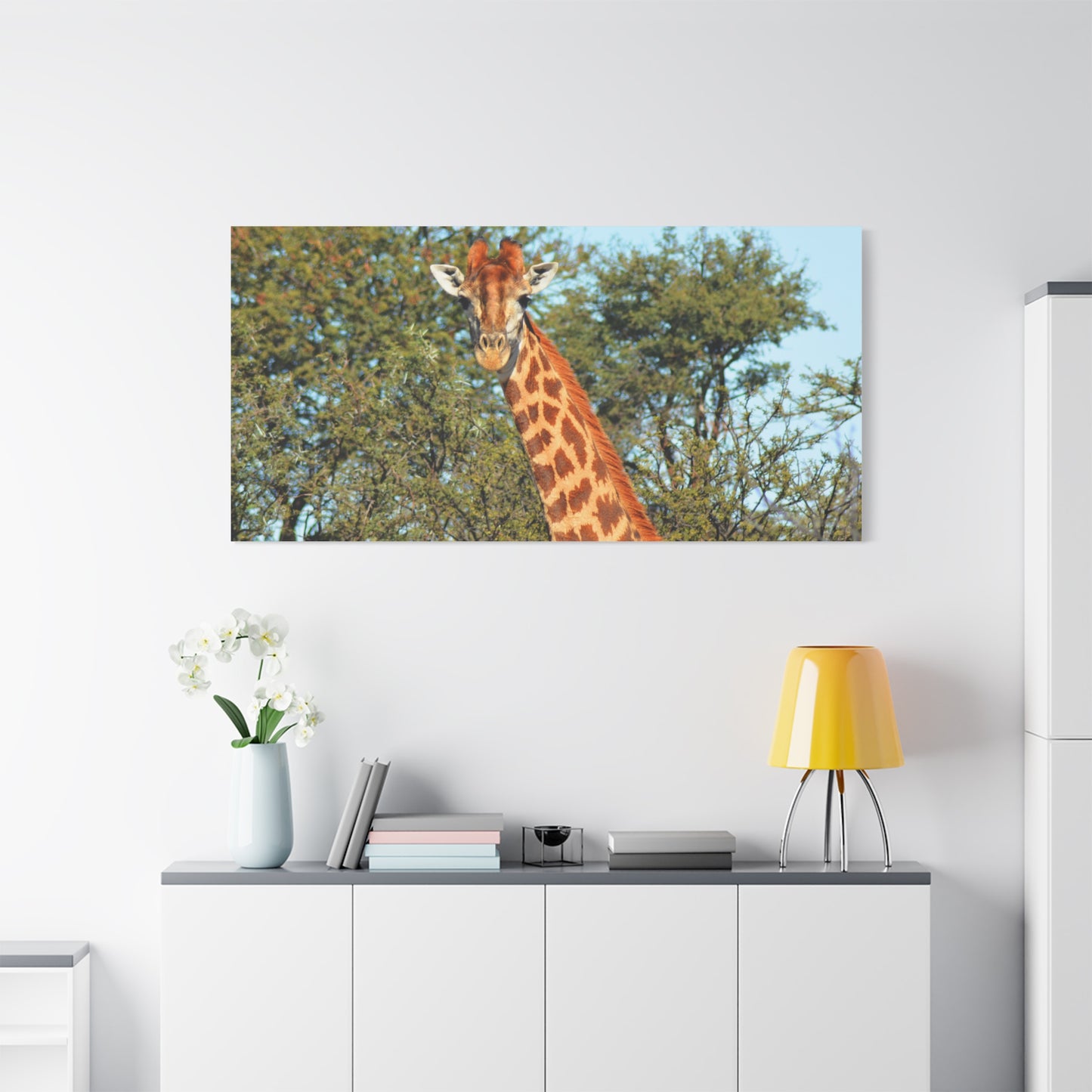 Elegant Giraffe Canvas
