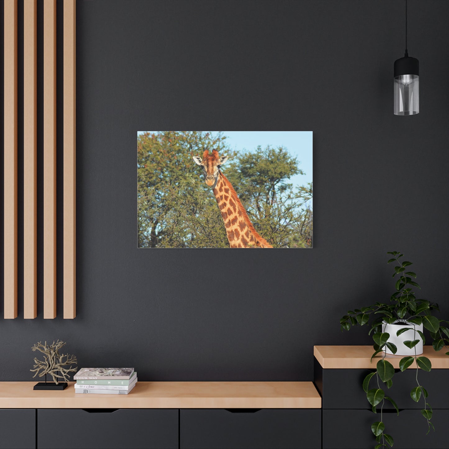 Elegant Giraffe Canvas