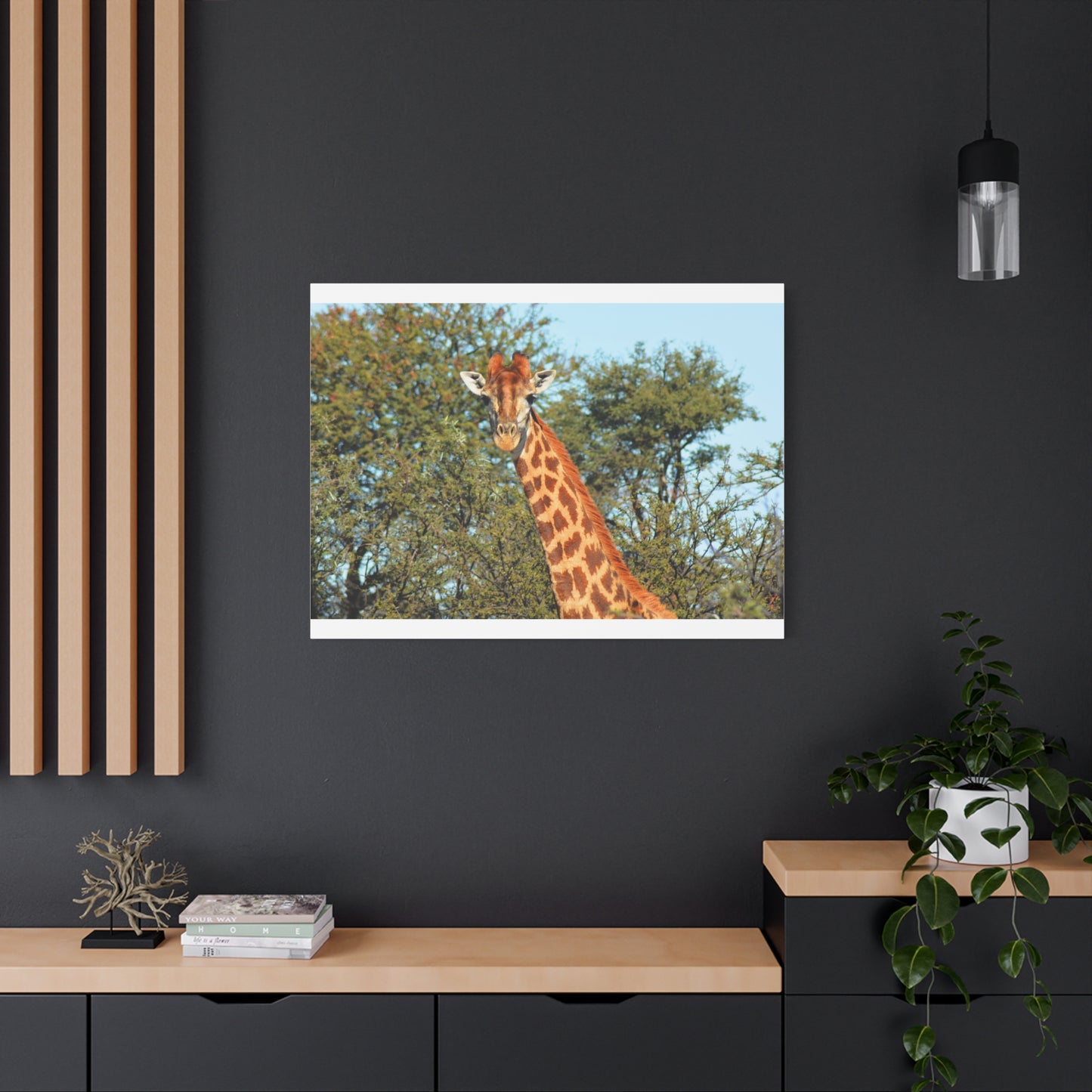 Elegant Giraffe Canvas